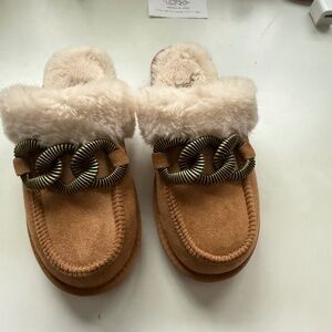 NIB Beach By Matisse Latigo Slipper WomenS SZ 6 Tan Shearling Slip-On Clogs